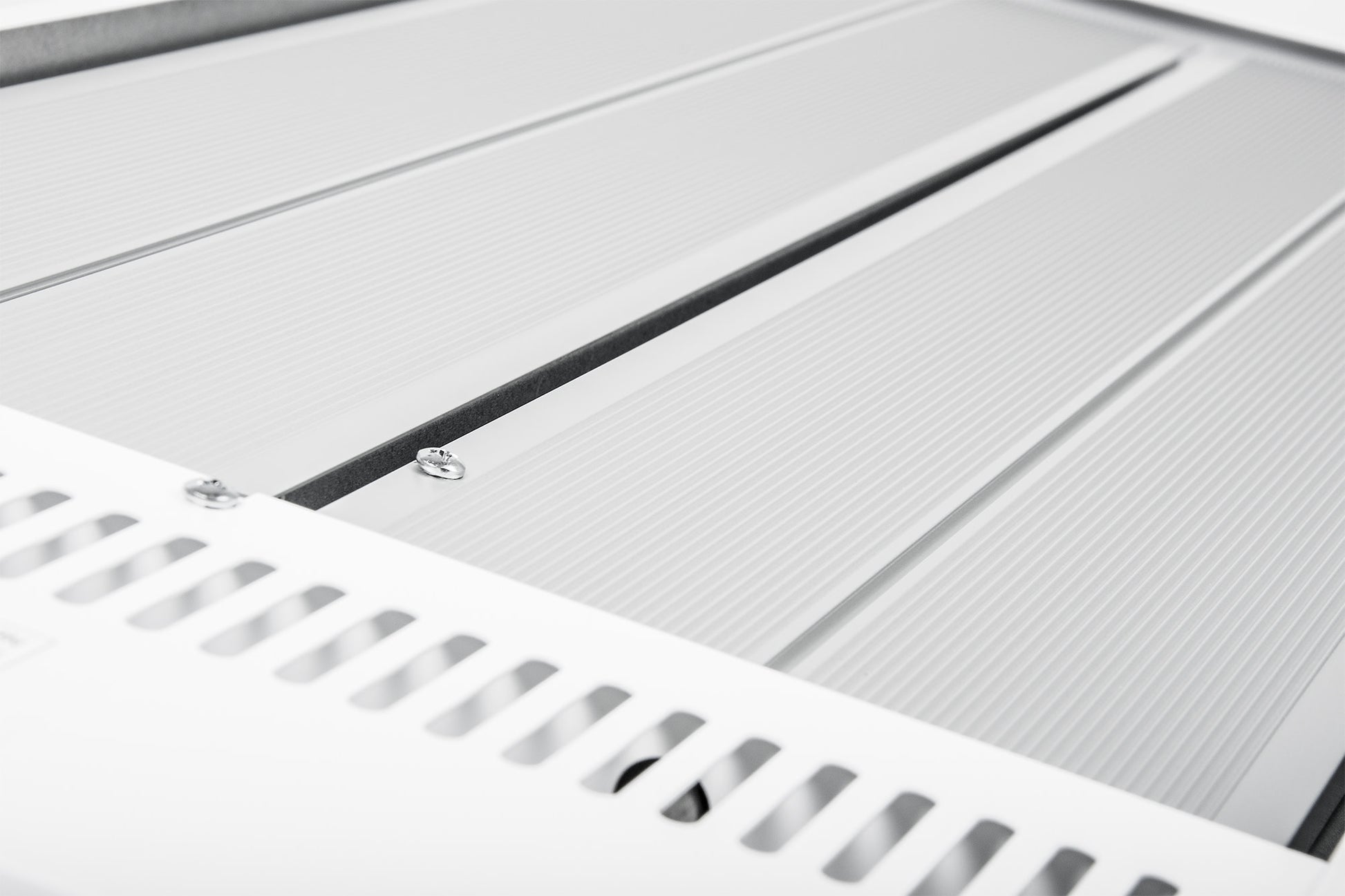 FINNSTRIP EE Keskilämpöpaneelit Kuva - 1